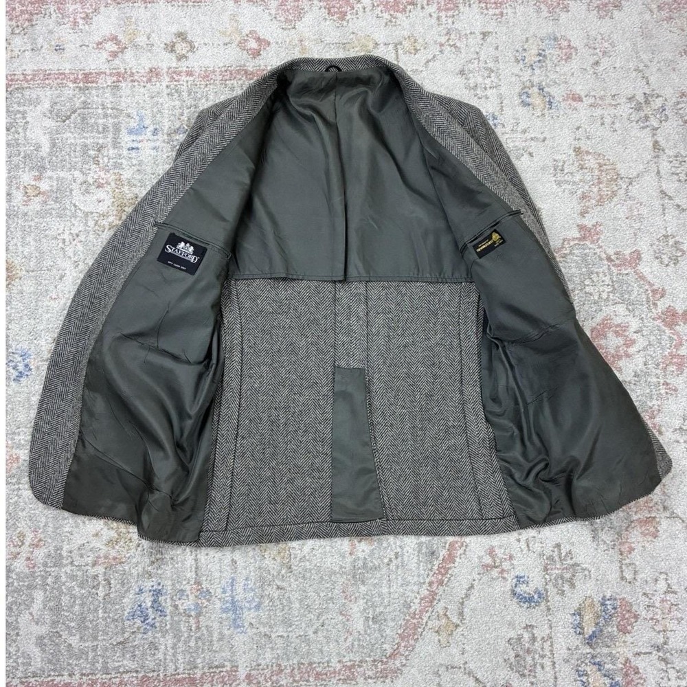 90's Stafford Grey Herringbone Tweed Blazer Dark Academia Goblincore 44R - Picture 9 of 10